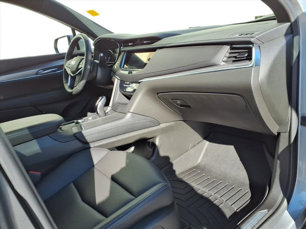 2025 Cadillac XT5 Luxury