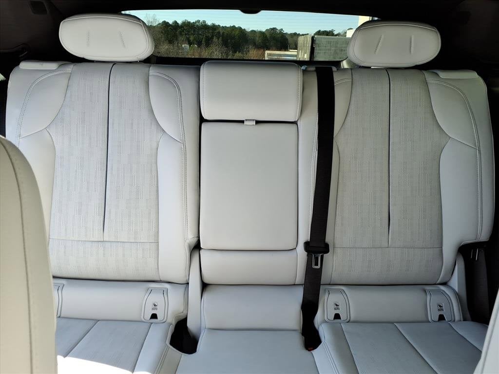 2024 Cadillac LYRIQ Luxury 1