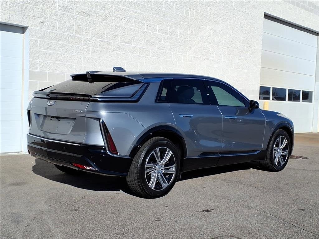 2024 Cadillac LYRIQ Luxury 1