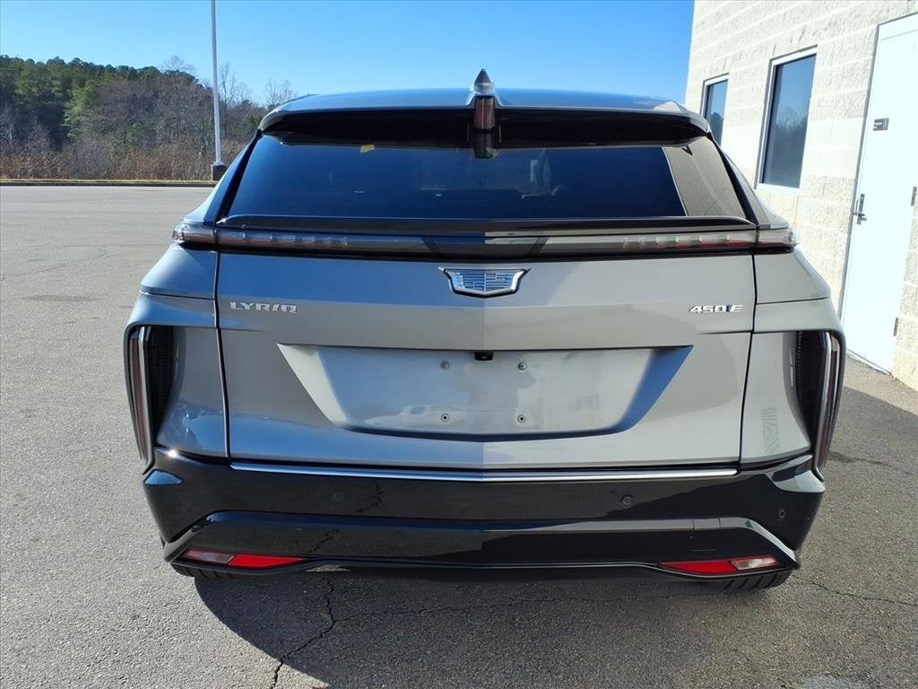 2024 Cadillac LYRIQ Luxury 1