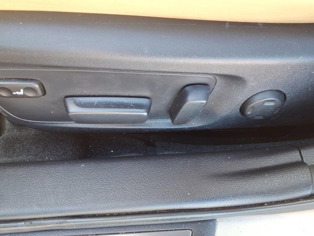 2013 Toyota Avalon XLE