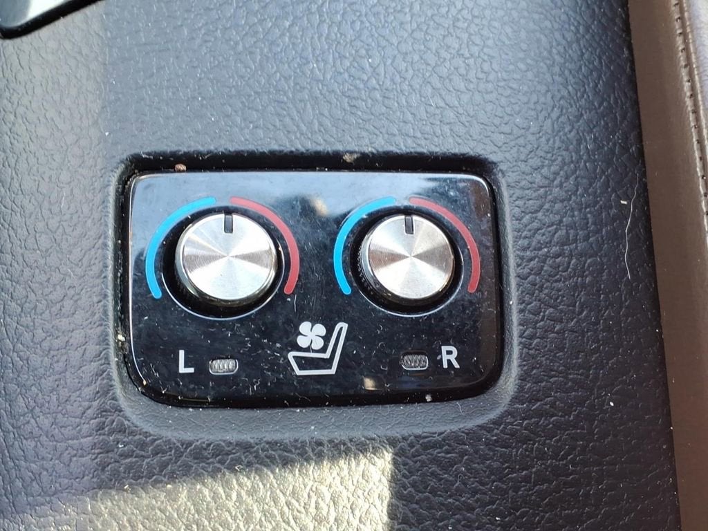 2013 Toyota Avalon XLE