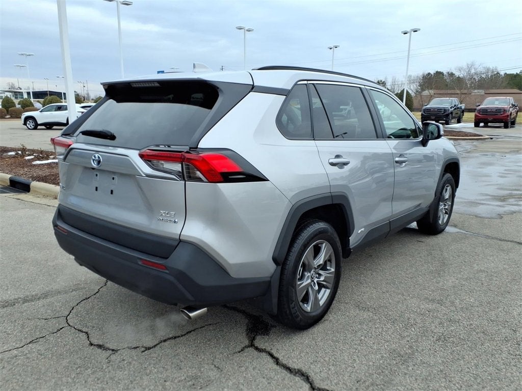 2024 Toyota RAV4 Hybrid XLE