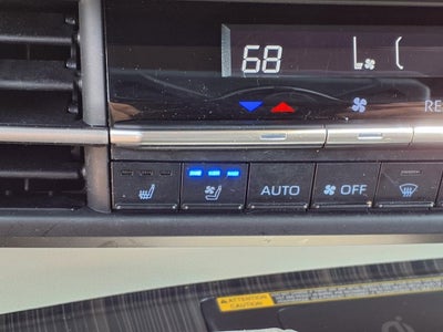 2022 Toyota Sienna Platinum