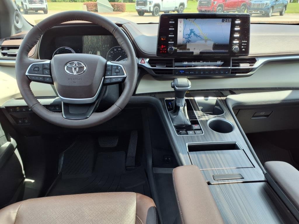 2022 Toyota Sienna Platinum