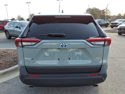 2022 Toyota RAV4 Hybrid XLE